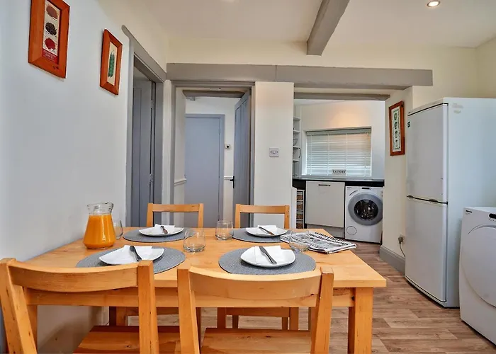 Finest Retreats - Cloggers *